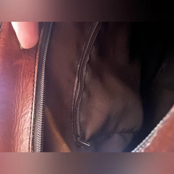 Vintage Artisan Leather Crossbody Bag - Picture 7 of 16